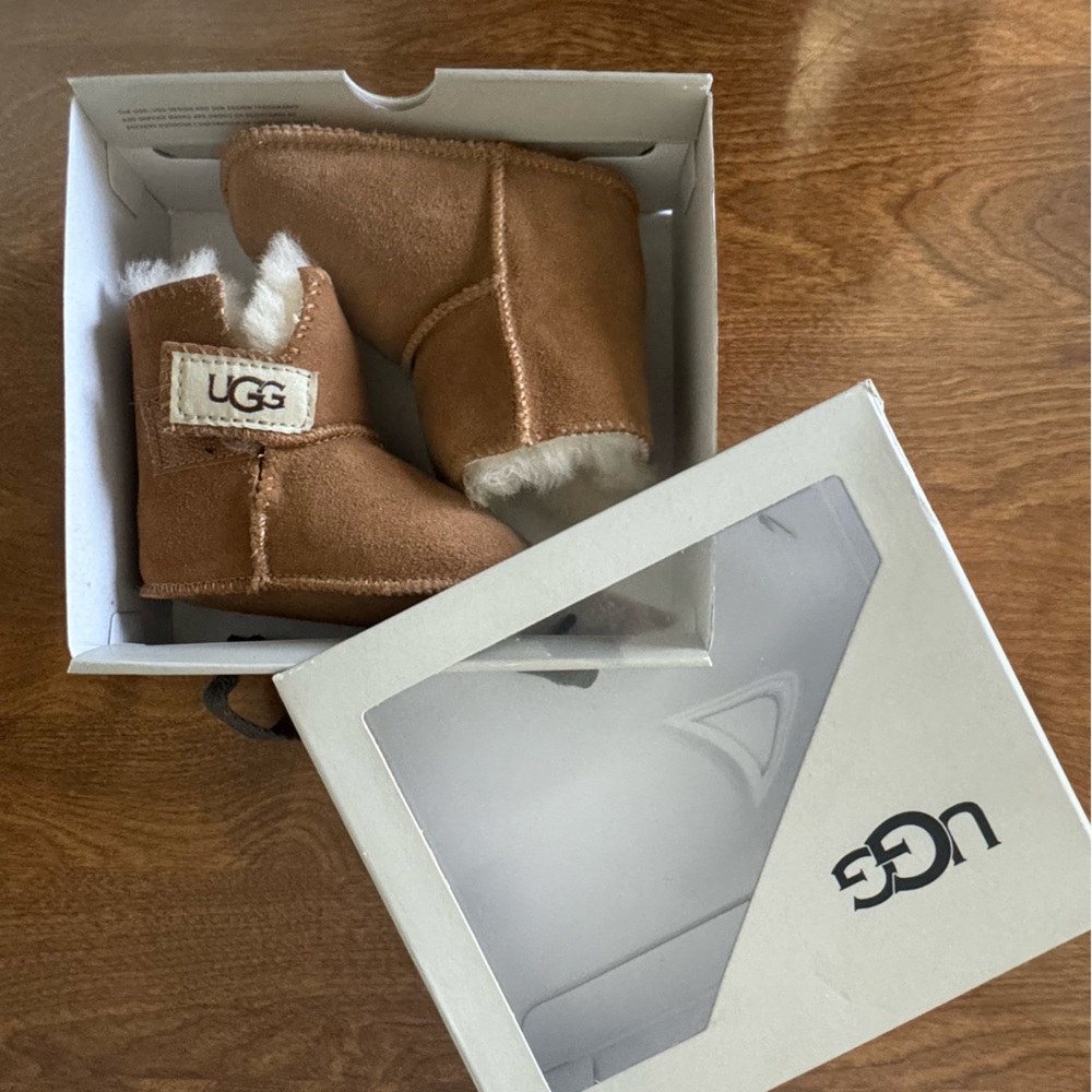 Baby Uggs Size Small